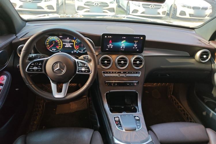 Used Mercedes-Benz GLC 2021 GLC 260 L 4MATIC Luxury Model Center Console