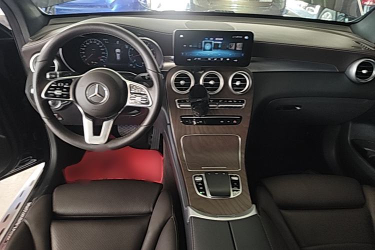 Used Mercedes-Benz GLC 2021 GLC 260 L 4MATIC Luxury Model Center Console