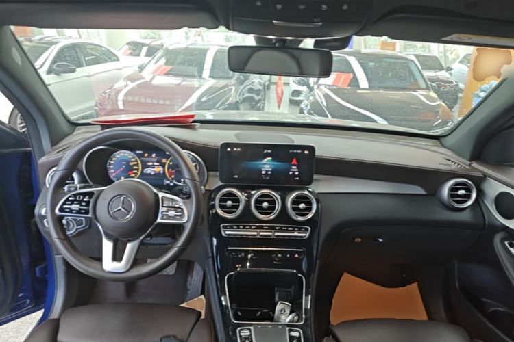 Used Mercedes-Benz GLC 2021 GLC 260 L 4MATIC Dynamic Edition Center Console