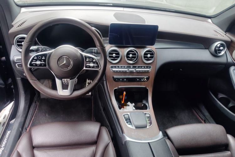 Used Mercedes-Benz GLC 2021 GLC 300 L 4MATIC Dynamic Model Center Console