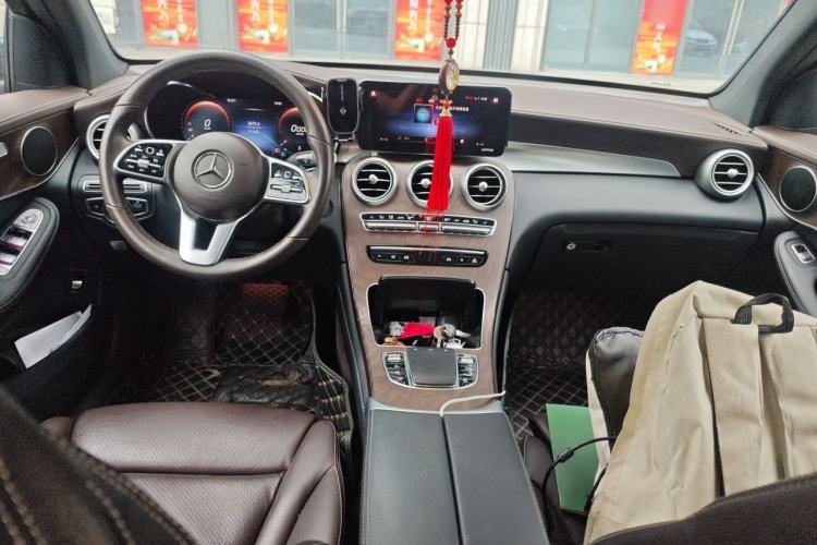 Used Mercedes-Benz GLC 2021 GLC 260 L 4MATIC Luxury Model Center Console