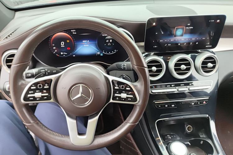 Used Mercedes-Benz GLC 2021 GLC 260 L 4MATIC Dynamic Edition Center Console