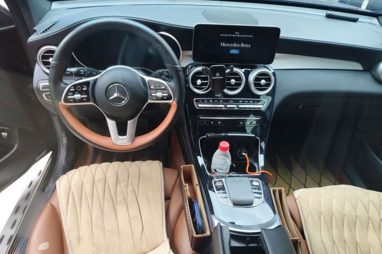 Used Mercedes-Benz GLC 2021 GLC 260 L 4MATIC Dynamic Edition Center Console