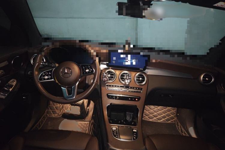 Used Mercedes-Benz GLC 2021 GLC 260 L 4MATIC Luxury Model Center Console