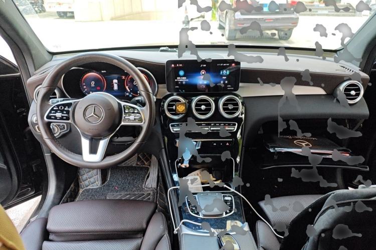 Used Mercedes-Benz GLC 2021 GLC 260 L 4MATIC Dynamic Edition Center Console