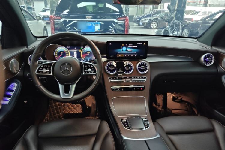 Used Mercedes-Benz GLC 2021 GLC 300 L 4MATIC Dynamic Model Center Console