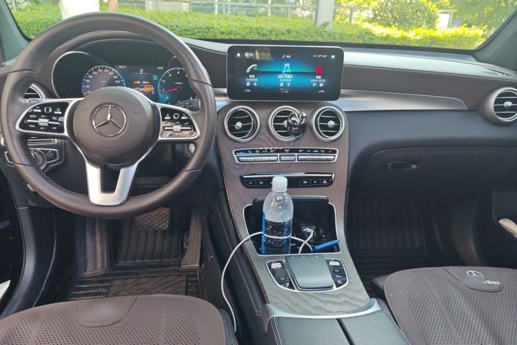 Used Mercedes-Benz GLC 2021 GLC 260 L 4MATIC Luxury Model Center Console