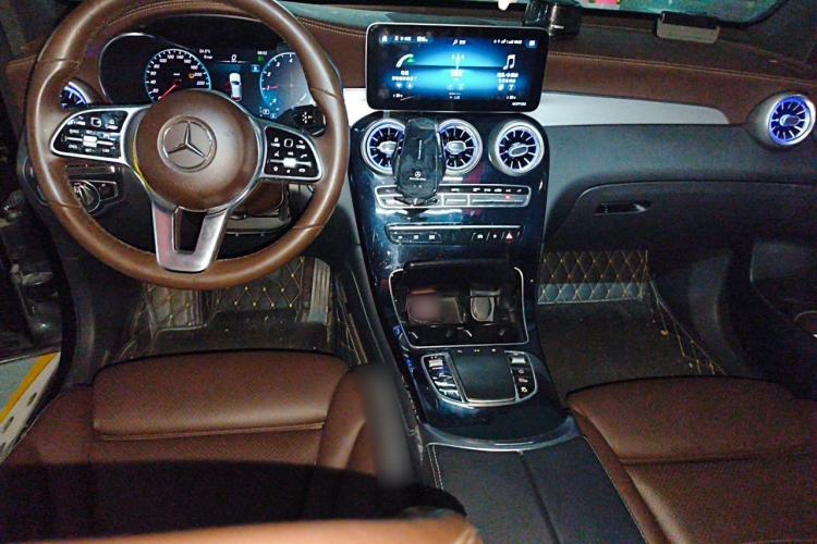 Used Mercedes-Benz GLC 2021 GLC 260 L 4MATIC Dynamic Edition Center Console