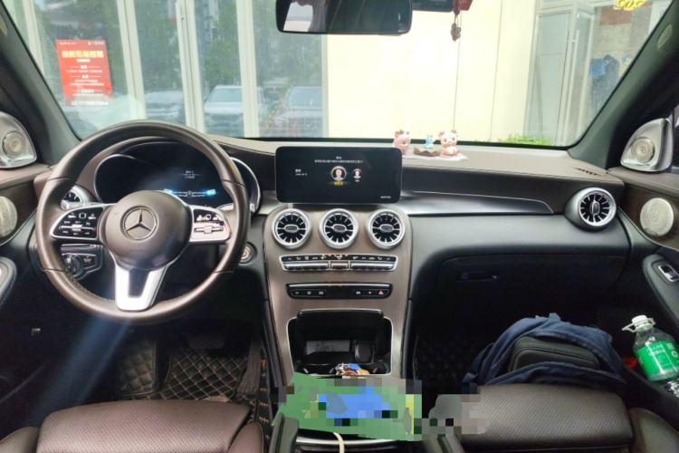 Used Mercedes-Benz GLC 2021 GLC 260 L 4MATIC Luxury Model Center Console