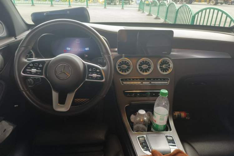 Used Mercedes-Benz GLC 2021 GLC 260 L 4MATIC Luxury Model Center Console
