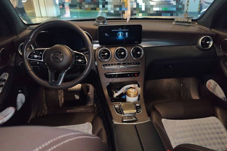Used Mercedes-Benz GLC 2021 GLC 260 L 4MATIC Luxury Model Center Console