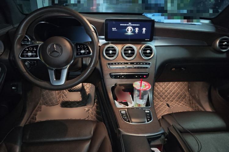 Used Mercedes-Benz GLC 2021 GLC 260 L 4MATIC Luxury Model Center Console