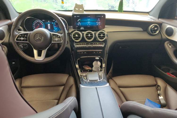 Used Mercedes-Benz GLC 2021 GLC 260 L 4MATIC Dynamic Edition Center Console
