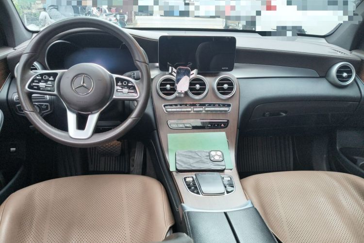 Used Mercedes-Benz GLC 2021 GLC 300 L 4MATIC Dynamic Model Center Console