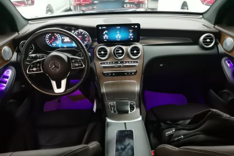 Used Mercedes-Benz GLC 2021 GLC 300 L 4MATIC Dynamic Model Center Console