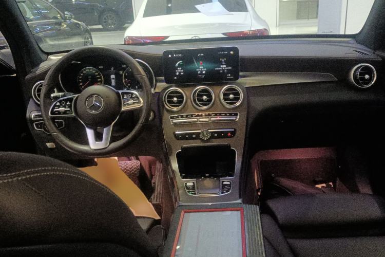 Used Mercedes-Benz GLC 2021 GLC 260 L 4MATIC Luxury Model Center Console