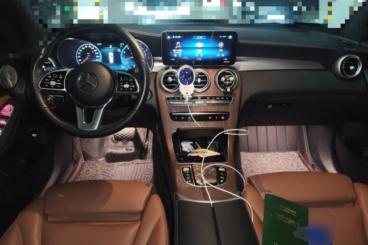 Used Mercedes-Benz GLC 2021 GLC 300 L 4MATIC Dynamic Model Center Console