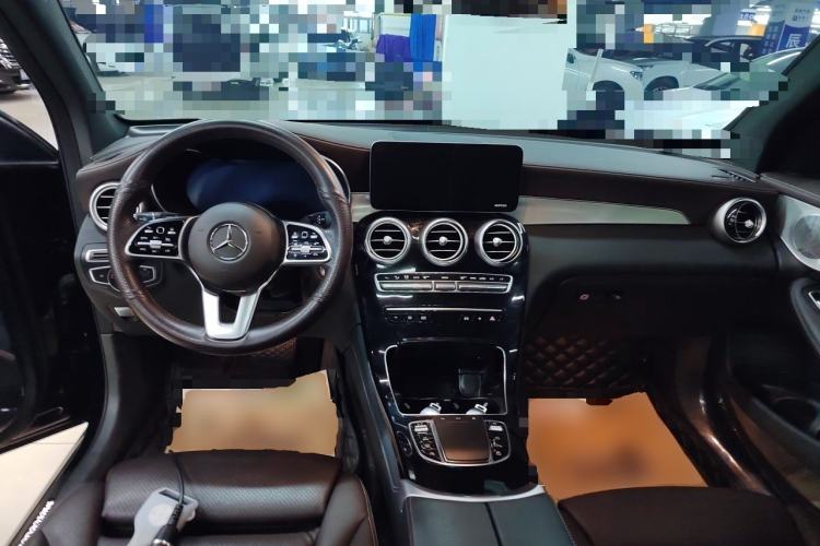 Used Mercedes-Benz GLC 2021 GLC 260 L 4MATIC Dynamic Edition Center Console