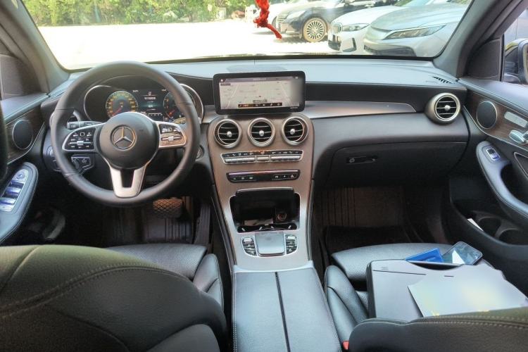 Used Mercedes-Benz GLC 2021 GLC 260 L 4MATIC Luxury Model Center Console