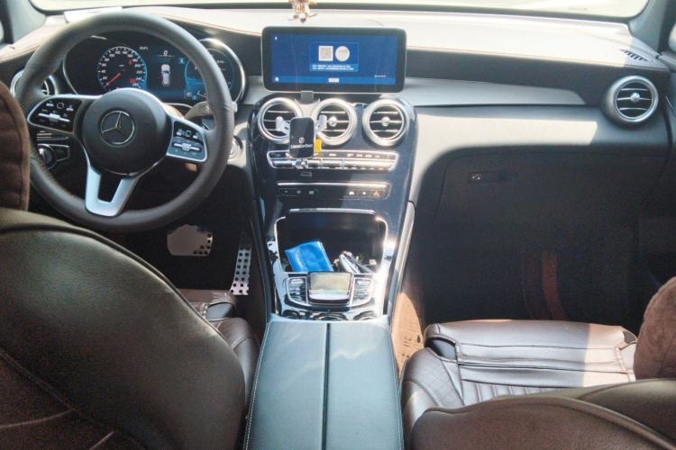 Used Mercedes-Benz GLC 2021 GLC 260 L 4MATIC Dynamic Edition Center Console