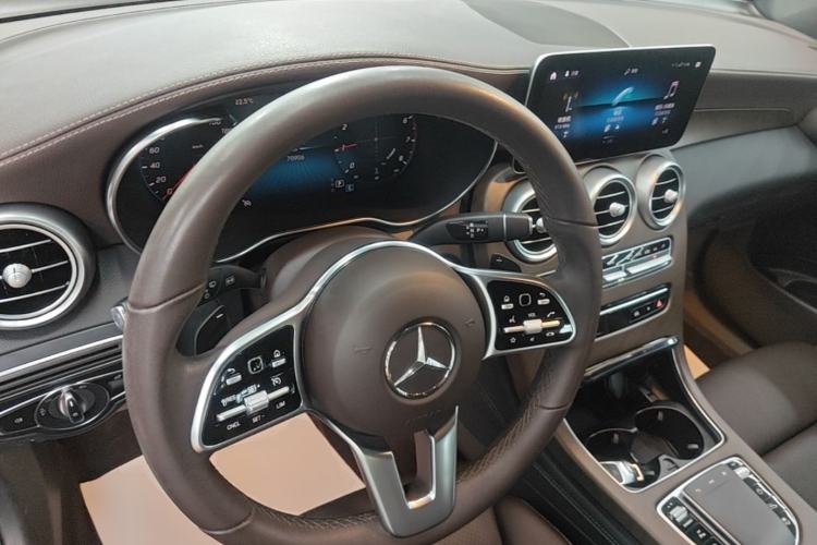 Used Mercedes-Benz GLC 2021 GLC 260 L 4MATIC Dynamic Edition Center Console