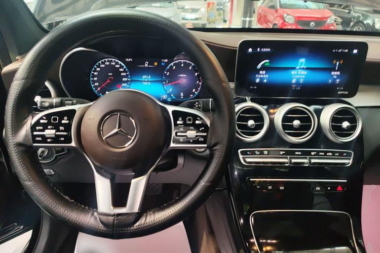 Used Mercedes-Benz GLC 2021 GLC 260 L 4MATIC Dynamic Edition Center Console