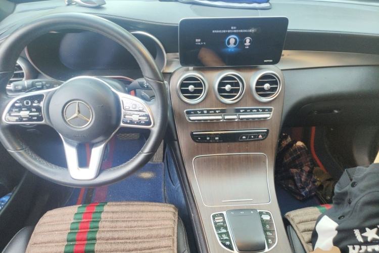 Used Mercedes-Benz GLC 2021 GLC 300 L 4MATIC Dynamic Model Center Console