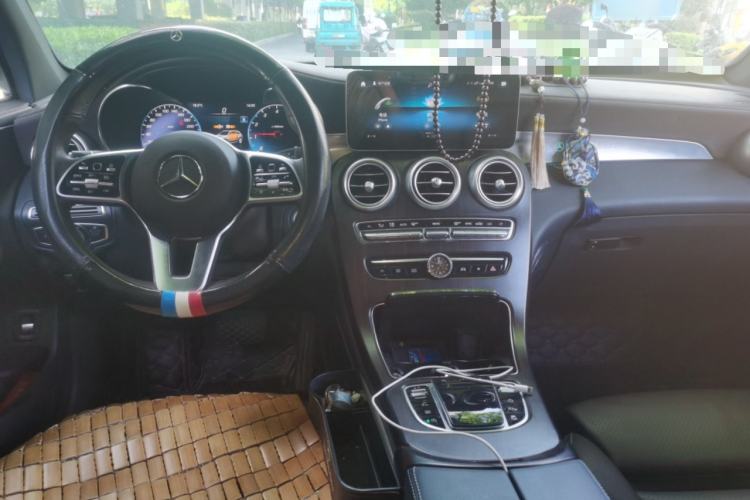 Used Mercedes-Benz GLC 2021 GLC 260 L 4MATIC Dynamic Edition Center Console