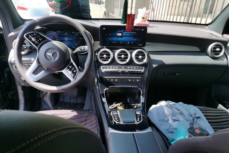 Used Mercedes-Benz GLC 2021 GLC 260 L 4MATIC Dynamic Edition Center Console