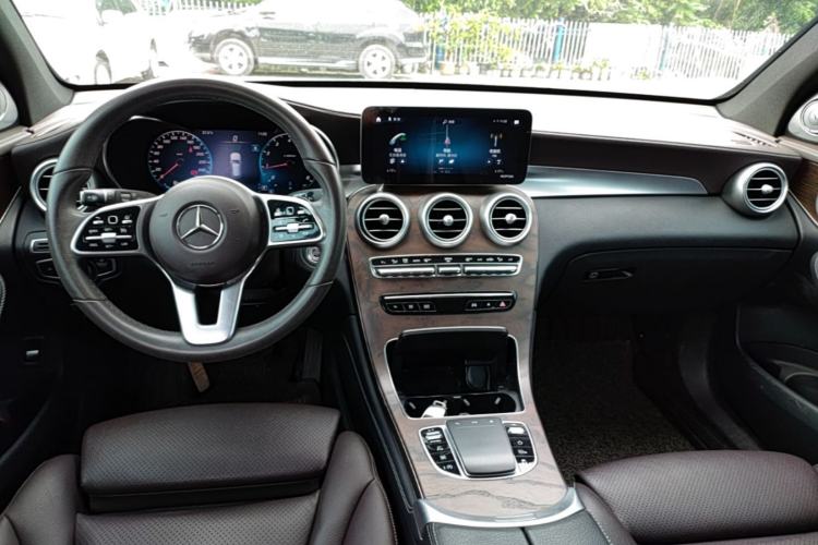 Used Mercedes-Benz GLC 2021 GLC 260 L 4MATIC Luxury Model Center Console
