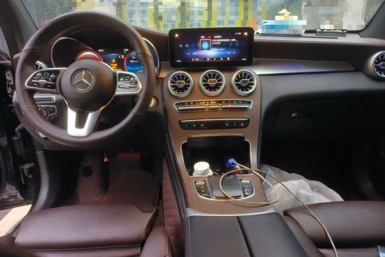 Used Mercedes-Benz GLC 2021 GLC 300 L 4MATIC Dynamic Model Center Console