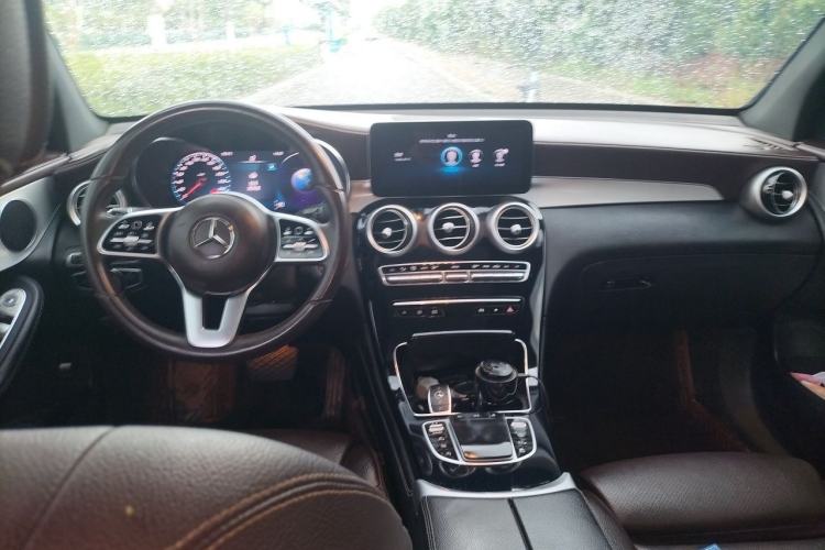 Used Mercedes-Benz GLC 2021 GLC 260 L 4MATIC Dynamic Edition Center Console