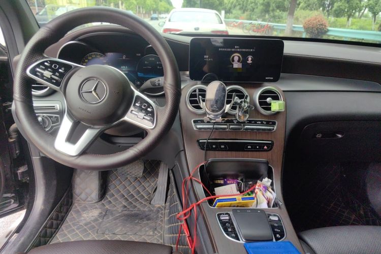 Used Mercedes-Benz GLC 2021 GLC 300 L 4MATIC Luxury Model Center Console