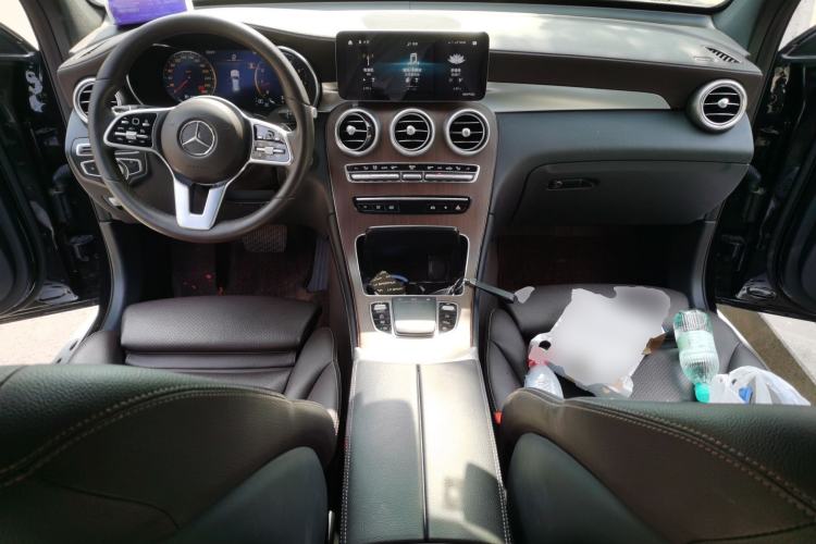 Used Mercedes-Benz GLC 2021 GLC 300 L 4MATIC Dynamic Model Center Console