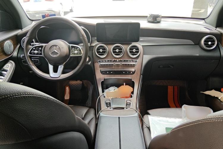 Used Mercedes-Benz GLC 2021 GLC 300 L 4MATIC Dynamic Model Center Console