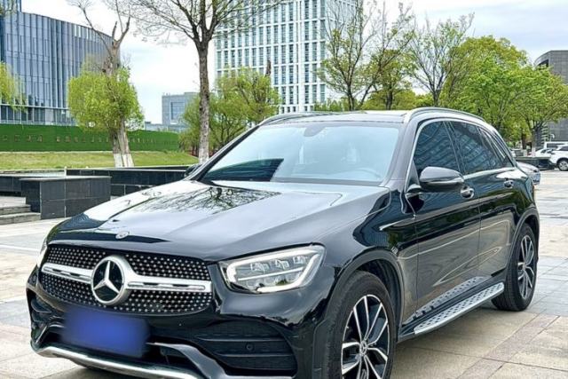 Ojetý Mercedes-Benz GLC 2021 GLC 260 L 4MATIC Luxury Model