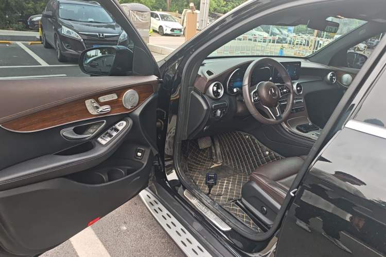 Used Mercedes-Benz GLC 2021 GLC 300 L 4MATIC Dynamic Model Driver Seat