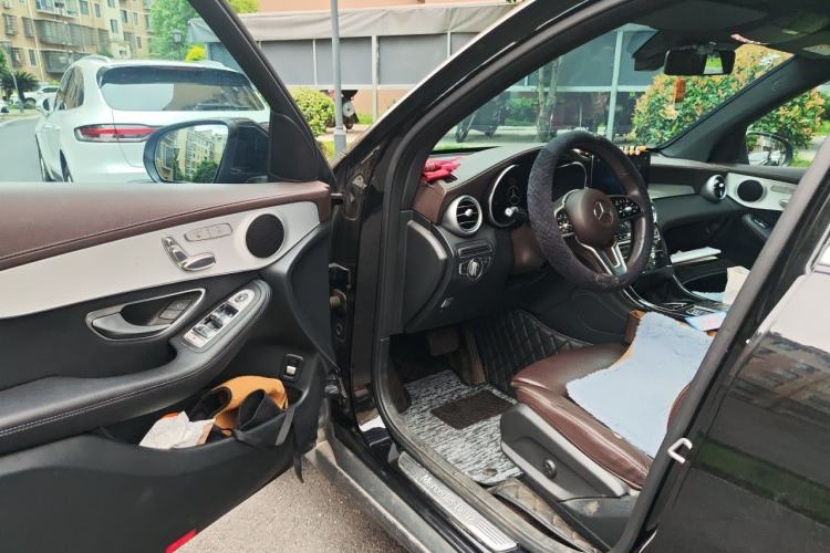 Used Mercedes-Benz GLC 2021 GLC 260 L 4MATIC Dynamic Edition Driver Seat