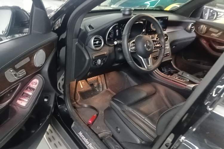 Used Mercedes-Benz GLC 2021 GLC 300 L 4MATIC Luxury Model Driver Seat