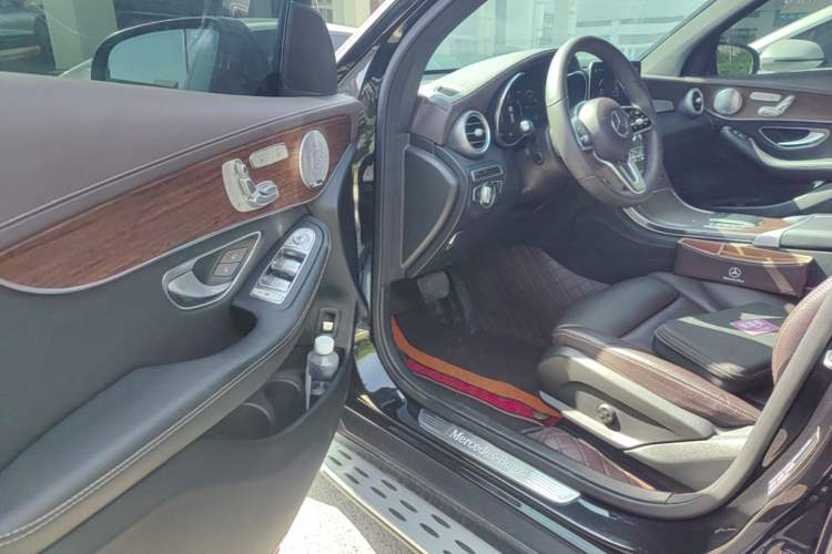 Used Mercedes-Benz GLC 2021 GLC 300 L 4MATIC Dynamic Model Driver Seat