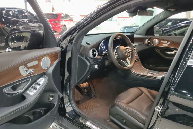 Used Mercedes-Benz GLC 2021 GLC 300 L 4MATIC Dynamic Model Driver Seat