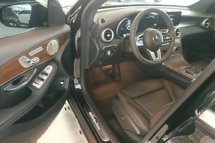 Used Mercedes-Benz GLC 2021 GLC 300 L 4MATIC Dynamic Model Driver Seat