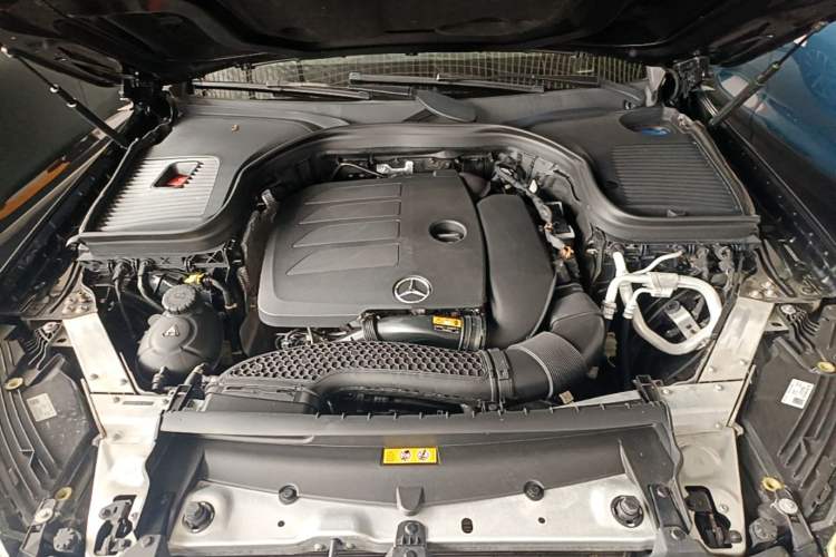 Used Mercedes-Benz GLC 2021 GLC 300 L 4MATIC Dynamic Model Engine Bay