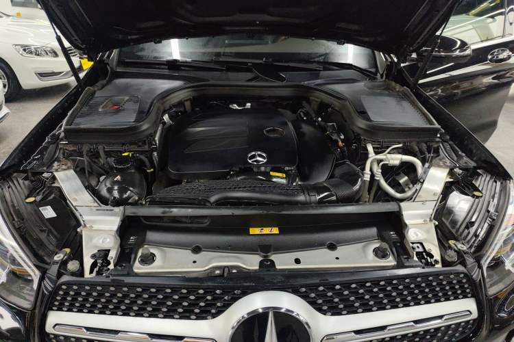 Used Mercedes-Benz GLC 2021 GLC 300 L 4MATIC Luxury Model Engine Bay