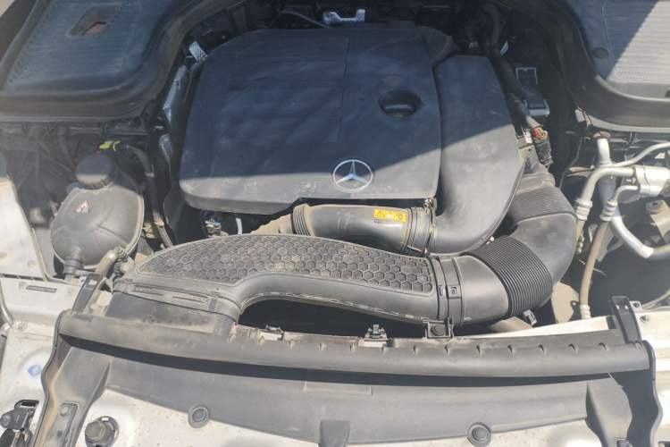 Used Mercedes-Benz GLC 2021 GLC 300 L 4MATIC Dynamic Model Engine Bay