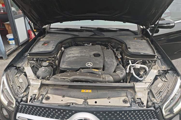 Used Mercedes-Benz GLC 2021 GLC 300 L 4MATIC Dynamic Model Engine Bay