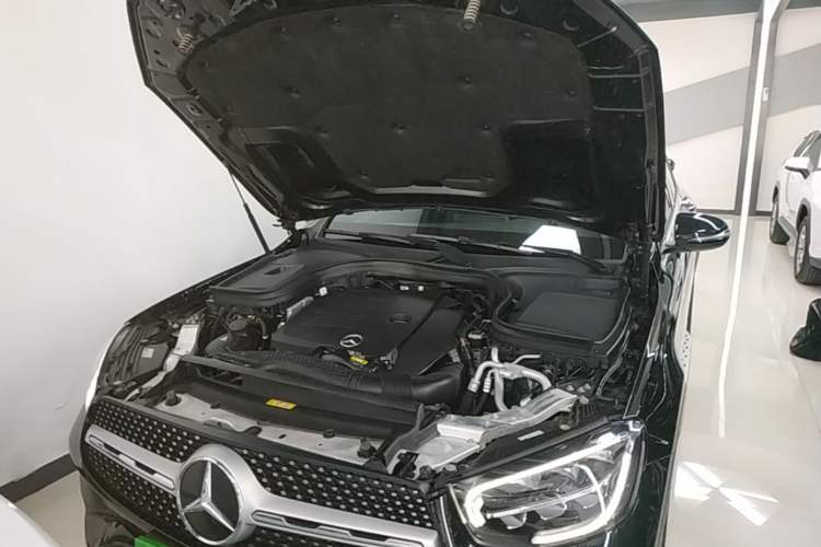 Used Mercedes-Benz GLC 2021 GLC 300 L 4MATIC Dynamic Model Engine Bay