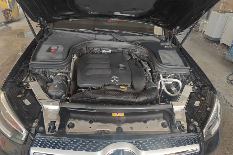 Used Mercedes-Benz GLC 2021 GLC 300 L 4MATIC Dynamic Model Engine Bay