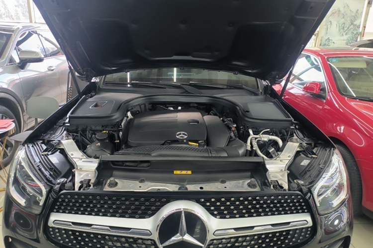 Used Mercedes-Benz GLC 2021 GLC 300 L 4MATIC Dynamic Model Engine Bay