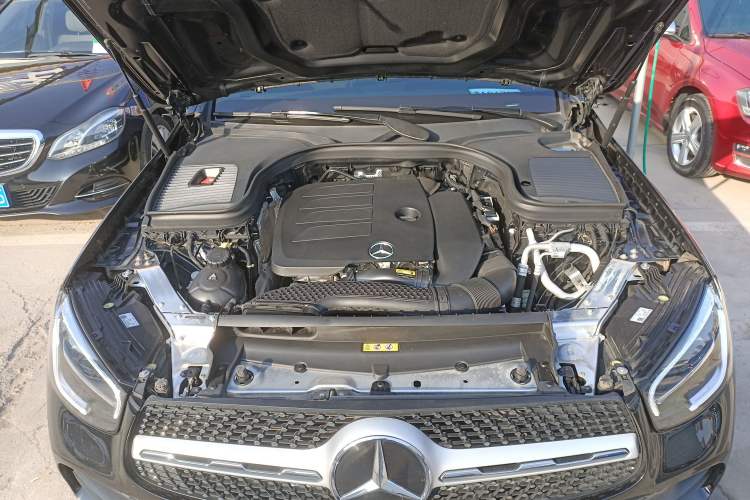 Used Mercedes-Benz GLC 2021 GLC 300 L 4MATIC Dynamic Model Engine Bay